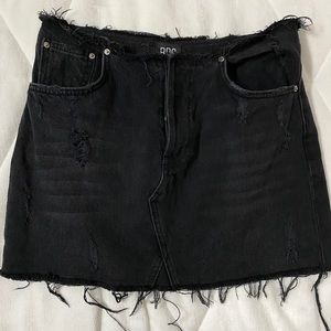 Urban Outfitters distressed black skirt 🖤